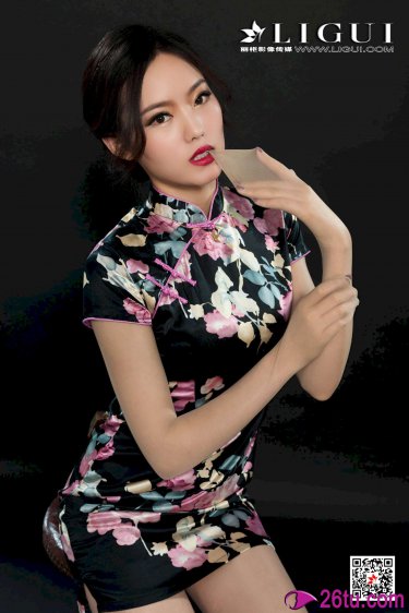 腹痛病美男吧憋漲呃尿啊